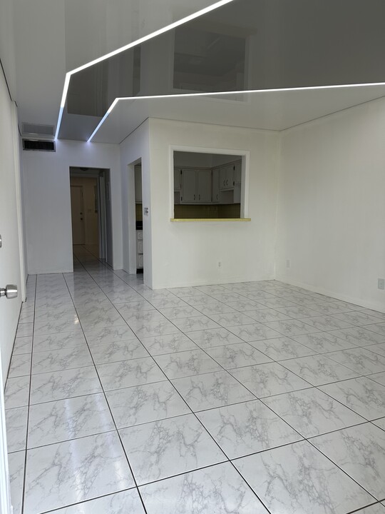 1502 Arthur St, Unit 6 in Hollywood, FL - Building Photo