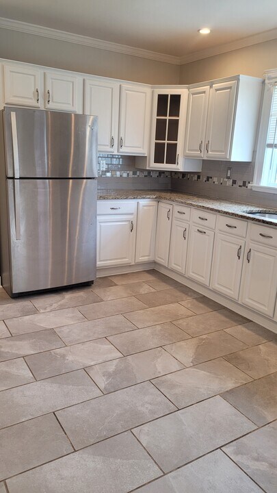 29 Illinois Ave in Somerville, MA - Building Photo