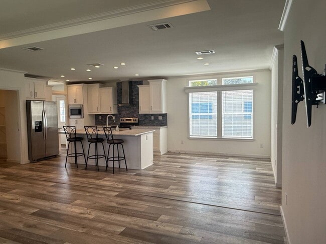 112 Paradise Dr in Davenport, FL - Foto de edificio - Building Photo