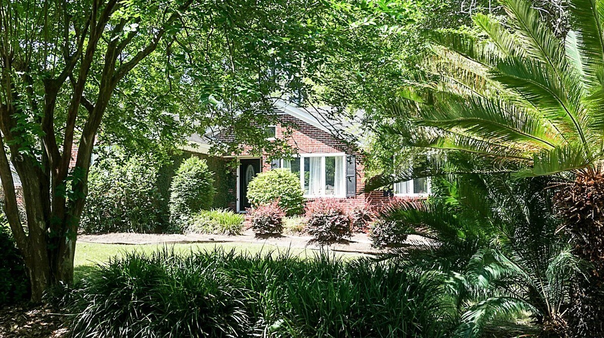 944 Lakeview Dr in Mount Pleasant, SC - Building Photo