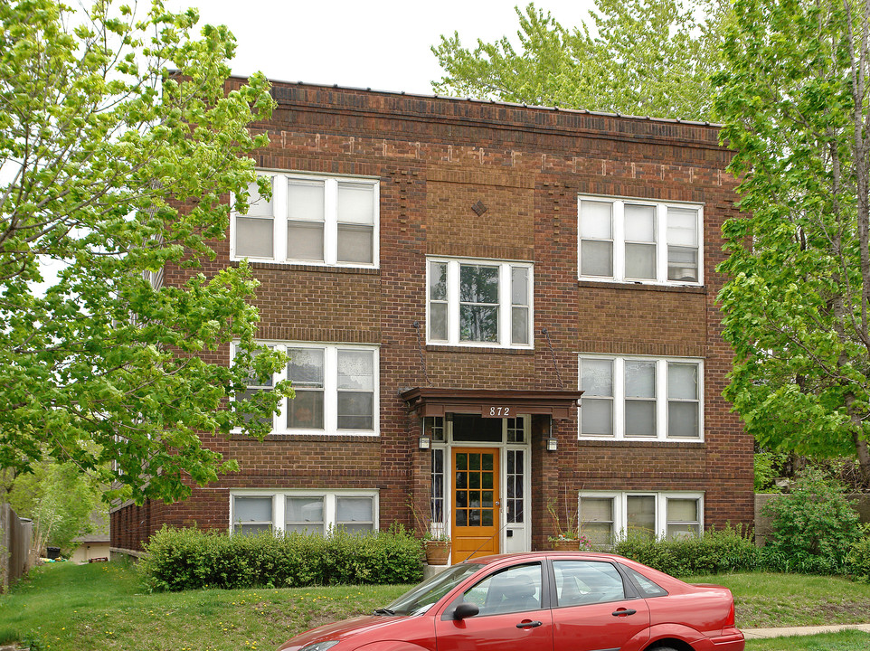 872 Raymond Ave in St. Paul, MN - Building Photo