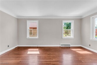 20996 Tracy Ave in Euclid, OH - Building Photo - Building Photo