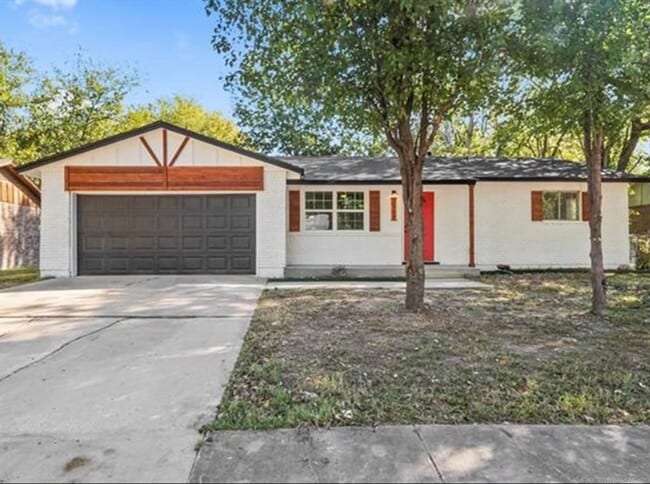 property at 2319 S 119th E Ave