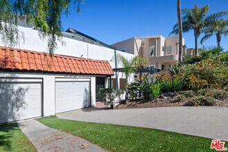 1315 17th St in Manhattan Beach, CA - Building Photo - Building Photo