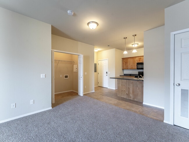 Coryell Courts Apartments in Springfield, MO - Building Photo - Building Photo