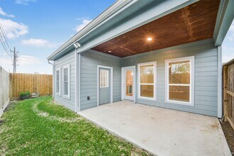 10242 Bridgeland Ln in Houston, TX - Building Photo - Building Photo
