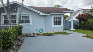9818 SW 146th Ct in Miami, FL - Building Photo - Building Photo