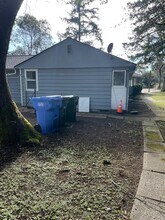 12827 Glenwood Ave SW in Tacoma, WA - Building Photo - Building Photo