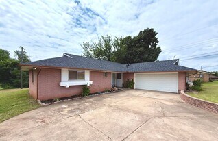 318 NE 59th St in Oklahoma City, OK - Building Photo