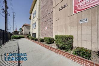 6546-6542 Sepulveda Blvd in Los Angeles, CA - Building Photo - Building Photo
