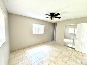 6133 Buchanan St, Unit #2 in Hollywood, FL - Foto de edificio - Building Photo