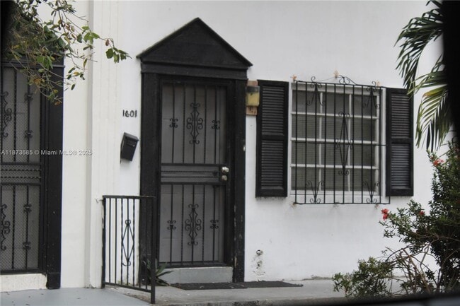 1601 NW 81st St. in Miami, FL - Building Photo - Building Photo