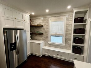 729 5th St in Oakmont, PA - Building Photo - Building Photo