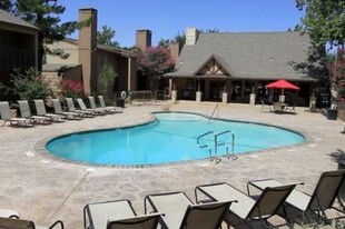 The Boulders at Lakeridge Apartments