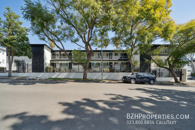 property at 1206 Hayworth Ave