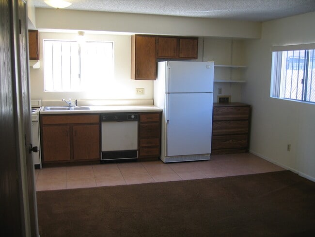1119 E 12th St, Unit Studio