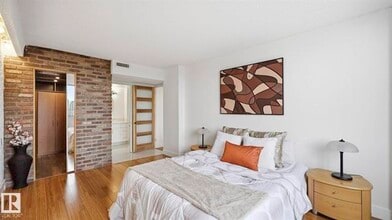 10160-10115 115 St NW in Edmonton, AB - Building Photo - Building Photo