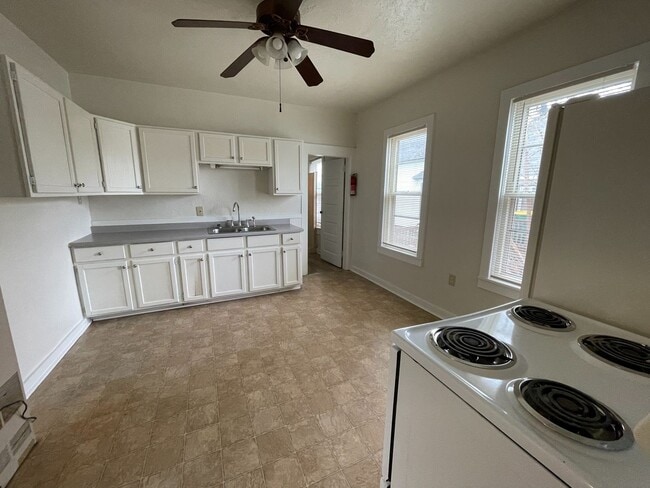 property at 1321 Cedar St