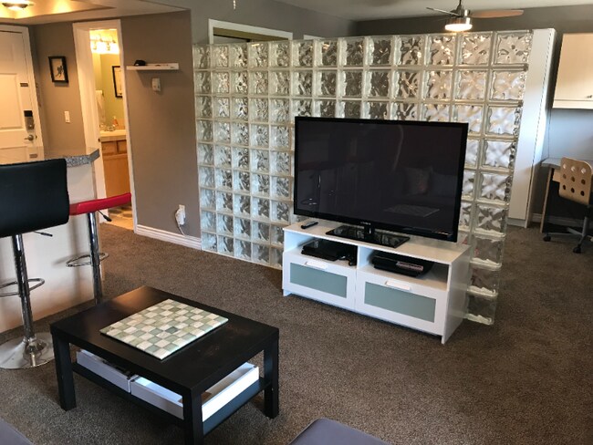 1833 N Williams St, Unit 308 in Denver, CO - Building Photo - Building Photo