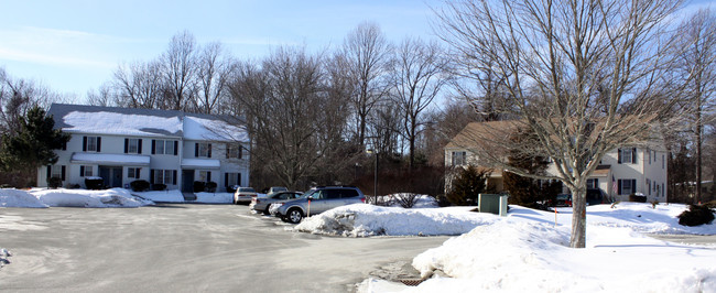 Ambleside Apartments in Westbrook, CT - Building Photo - Building Photo