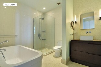 360 Furman St in Brooklyn, NY - Building Photo - Building Photo