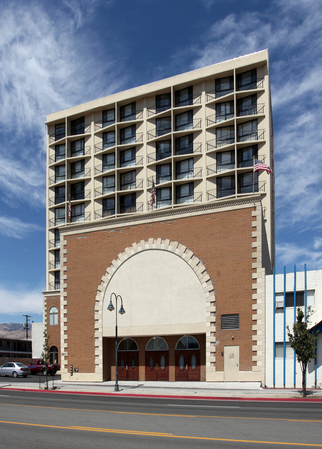 Sierra Vista Towers in Reno, NV - Building Photo - Building Photo