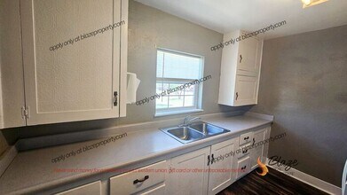 1302 W 5th St in Clarendon, TX - Building Photo - Building Photo