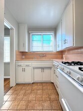 1909 N Las Palmas Ave in Los Angeles, CA - Building Photo - Building Photo