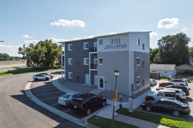 230 Nicollet in North Mankato, MN - Building Photo - Building Photo