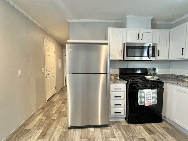 3701 2nd St in Coralville, IA - Foto de edificio - Building Photo