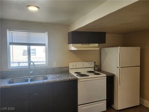 137 S 15th St in Las Vegas, NV - Building Photo - Building Photo