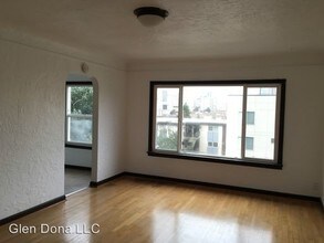 924 16th Ave in Seattle, WA - Building Photo - Building Photo