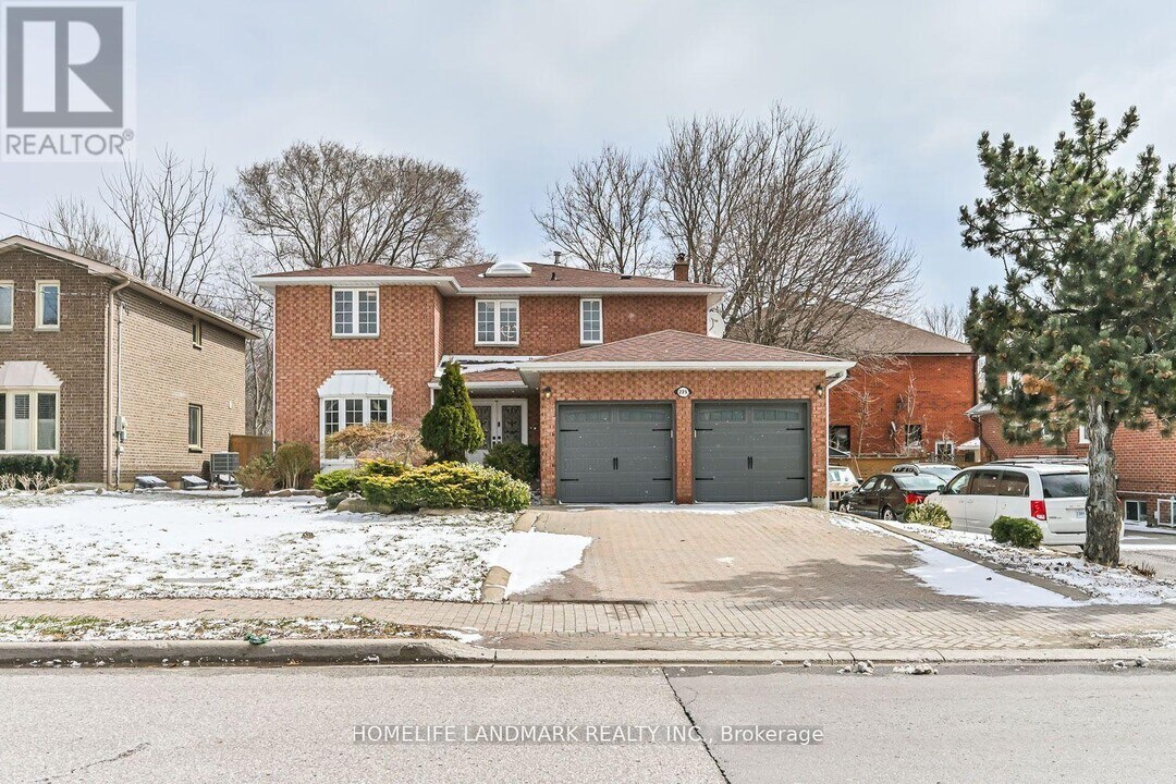 225 Regent St in Richmond Hill, ON - Building Photo