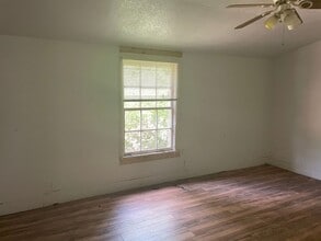 157-159-159 Hubbard Dr in Longview, TX - Building Photo - Building Photo