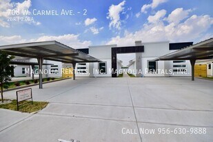708 W Carmel Ave, Unit 2 in Pharr, TX - Building Photo