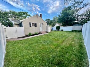 163 Block Blvd in Massapequa Park, NY - Building Photo - Building Photo
