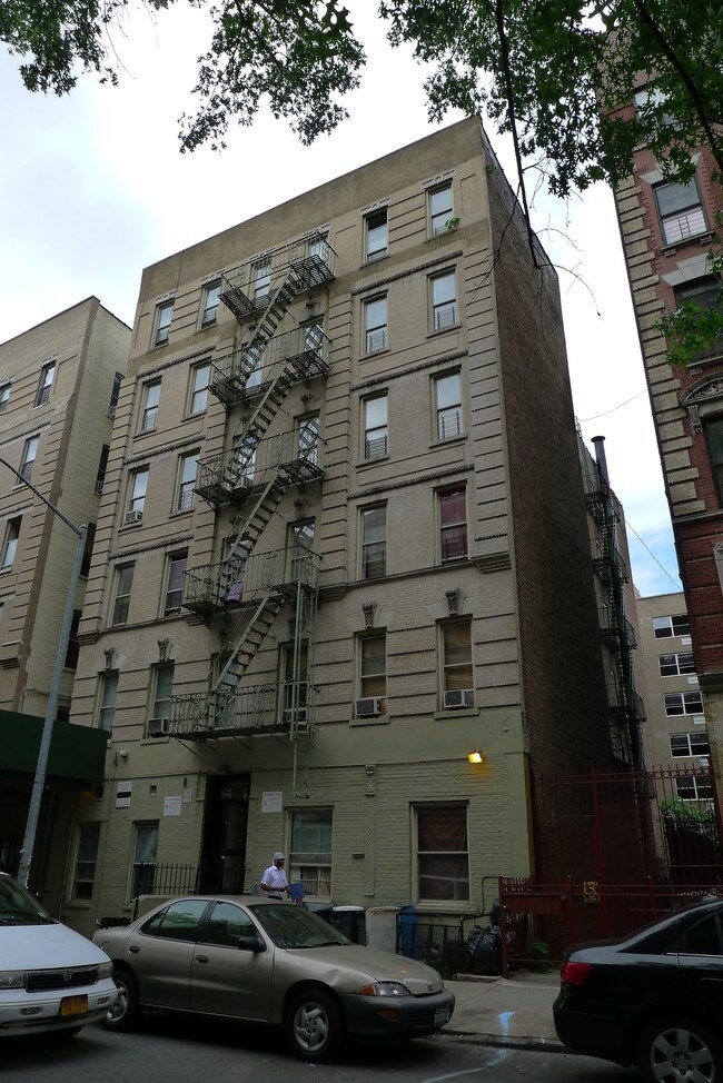 304 W 147th St in New York, NY - Foto de edificio - Building Photo