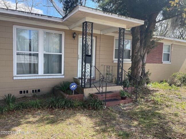 2711 Red Oak Dr in Jacksonville, FL - Building Photo - Building Photo