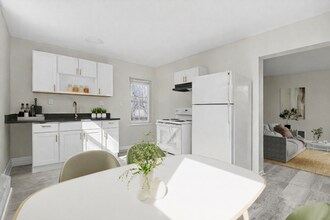 3545 Harvey Ave, Unit 2100 in Cincinnati, OH - Building Photo - Building Photo