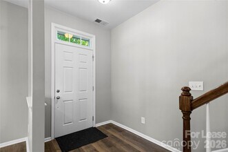 19002 Lake Breeze Dr in Cornelius, NC - Building Photo - Building Photo