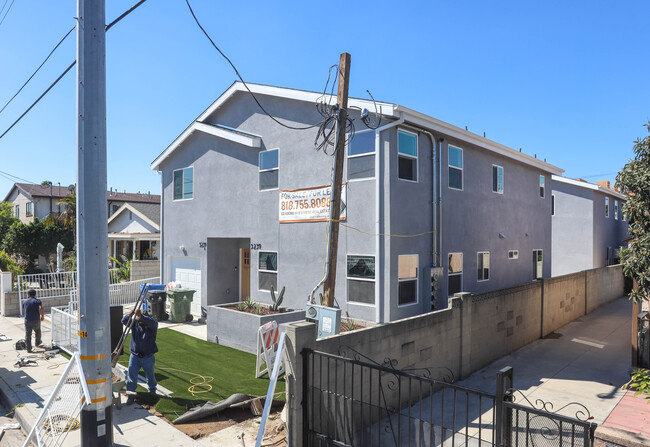 5239 Auckland Ave in North Hollywood, CA - Building Photo - Building Photo