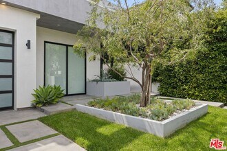 839 N Spaulding Ave in Los Angeles, CA - Building Photo - Building Photo