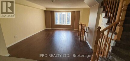 3030-3030 Erin Centre Blvd in Mississauga, ON - Building Photo - Building Photo
