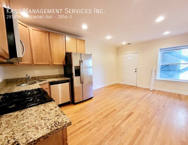 2856 W Rosemont Ave in Chicago, IL - Building Photo - Building Photo