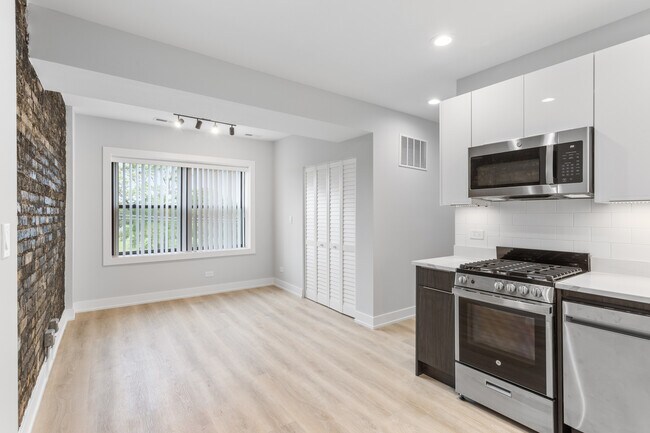 1552.5 W Juneway Terrace in Chicago, IL - Building Photo - Building Photo