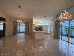 1118 Jardin Dr in Naples, FL - Building Photo - Building Photo