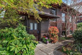 744 N 66th St in Seattle, WA - Building Photo - Building Photo