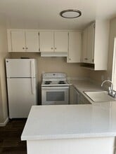 27800 Hummingbird Ct in Hayward, CA - Building Photo - Building Photo