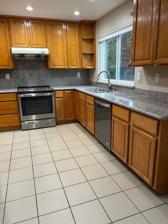 43295 Noria Ct in Fremont, CA - Building Photo
