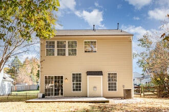 7515 Eurostar Dr in Charlotte, NC - Building Photo - Building Photo